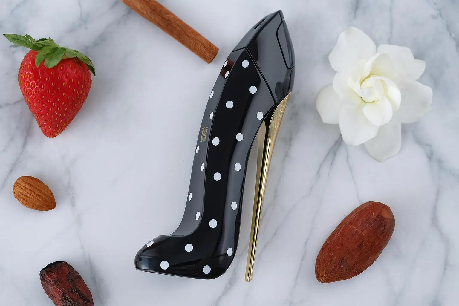 Духи Carolina Herrera Good Girl Dot Drama Collector Edition for women в горошек Духи Carolina Herrera Good Girl Dot Drama Collector Edition for women в горошек